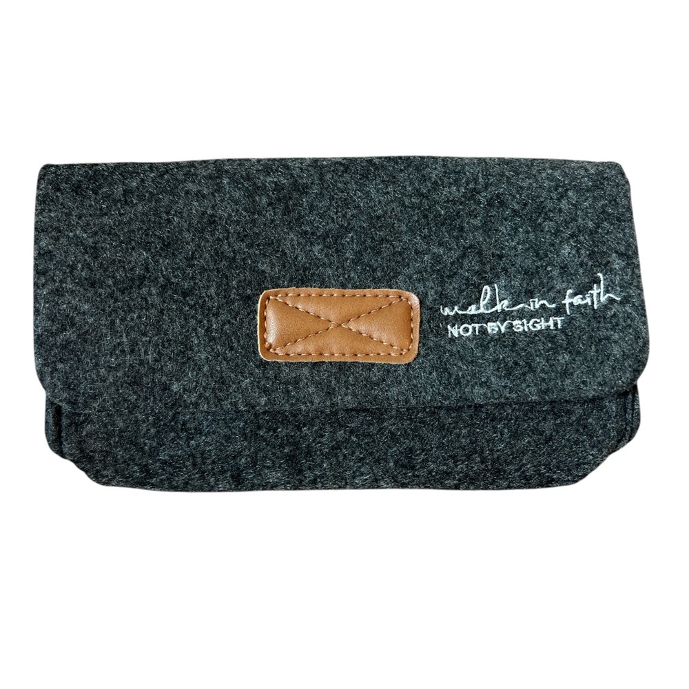 Felt Crossbody Bible Bag with Matching Stationary Case - Picture 12 of 14